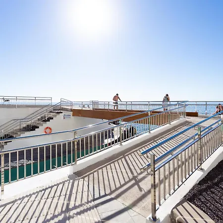 Home2book Breathtaking Ocean Views Apt,