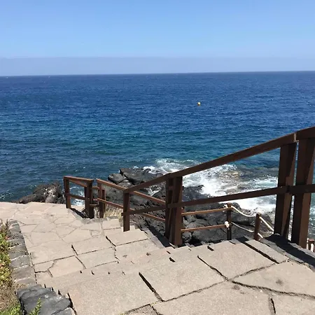 Home2book Breathtaking Ocean Views Apt,