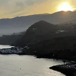 Home2book Breathtaking Ocean Views Apt, Appartement