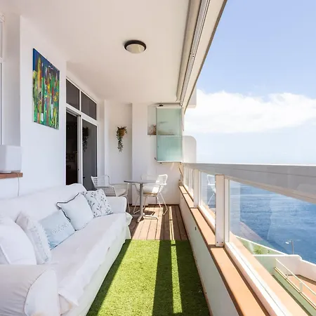 Home2book Breathtaking Ocean Views Apt, *