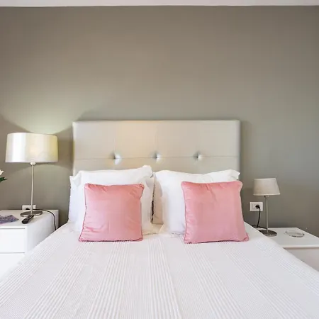 Home2book Breathtaking Ocean Views Apt, 아파트 *