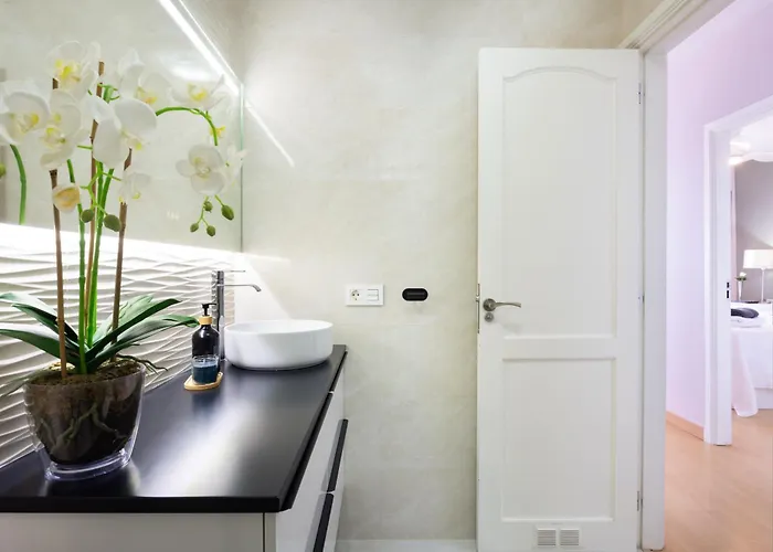 Home2book Breathtaking Ocean Views Apt,