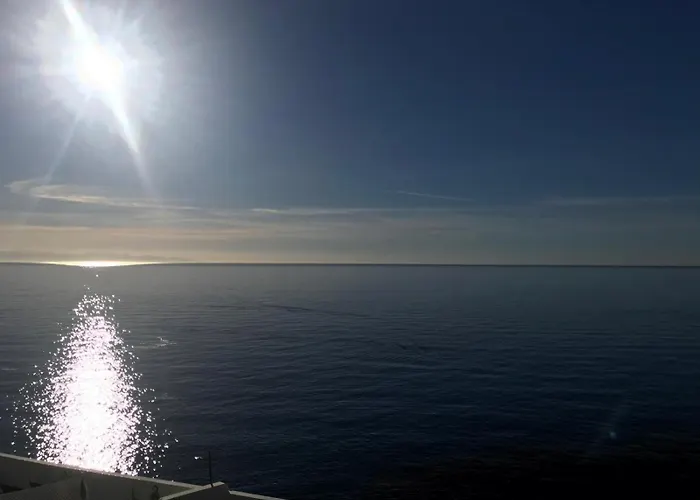 Home2book Breathtaking Ocean Views Apt,