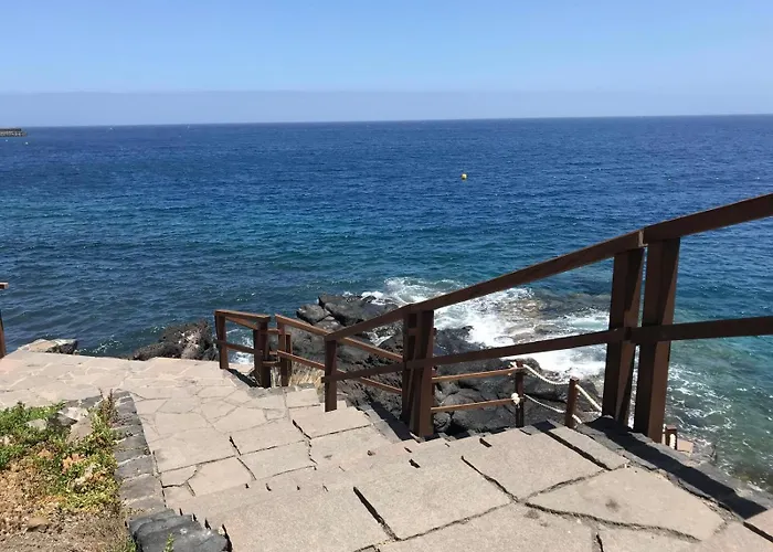 Home2book Breathtaking Ocean Views Apt,