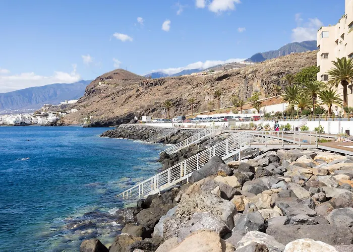 Home2book Breathtaking Ocean Views Apt, شقة